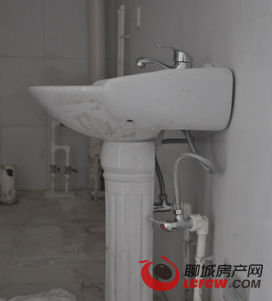 卫生间洗手盆已安装